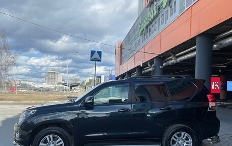 Toyota Land Cruiser Prado 150 рестайлинг 2, 2011 год, 2 760 000 рублей, 3 фотография