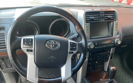 Toyota Land Cruiser Prado 150 рестайлинг 2, 2011 год, 2 760 000 рублей, 16 фотография