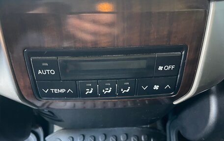 Toyota Land Cruiser Prado 150 рестайлинг 2, 2011 год, 2 760 000 рублей, 20 фотография