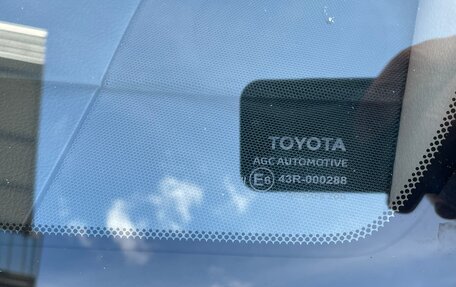 Toyota Land Cruiser Prado 150 рестайлинг 2, 2011 год, 2 760 000 рублей, 38 фотография