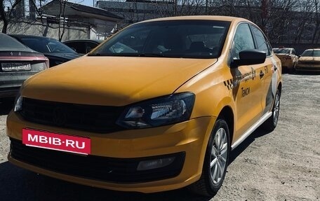 Volkswagen Polo VI (EU Market), 2017 год, 550 000 рублей, 2 фотография