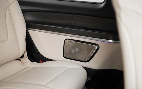 Mercedes-Benz V-Класс, 2024 год, 14 400 000 рублей, 18 фотография