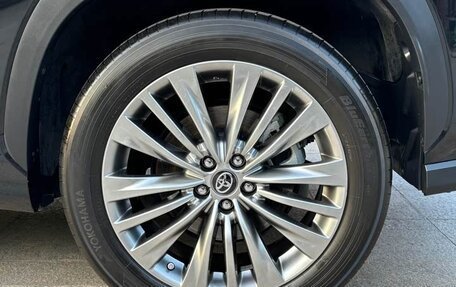 Toyota Highlander, 2022 год, 3 050 000 рублей, 8 фотография