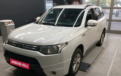Mitsubishi Outlander III рестайлинг 3, 2013 год, 1 347 000 рублей, 1 фотография