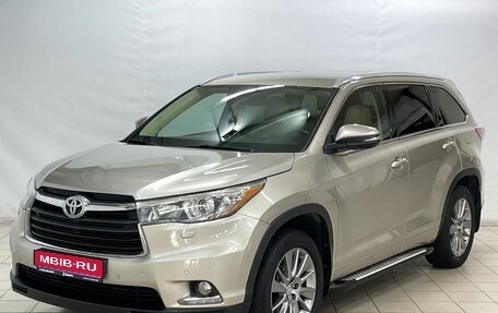 Toyota Highlander III, 2014 год, 3 250 000 рублей, 1 фотография