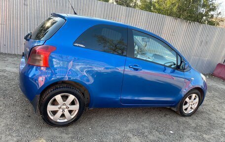 Toyota Yaris III рестайлинг, 2008 год, 800 000 рублей, 3 фотография