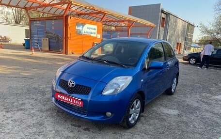 Toyota Yaris III рестайлинг, 2008 год, 800 000 рублей, 2 фотография