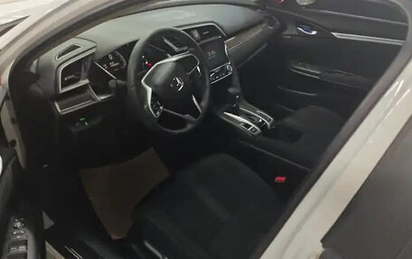 Honda Civic, 2022 год, 1 820 000 рублей, 8 фотография