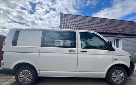 Volkswagen Transporter T5 рестайлинг, 2005 год, 1 050 000 рублей, 3 фотография