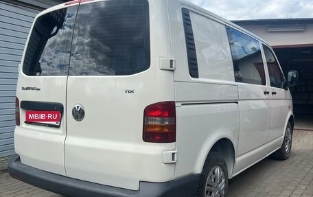 Volkswagen Transporter T5 рестайлинг, 2005 год, 1 050 000 рублей, 4 фотография