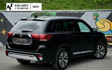Mitsubishi Outlander III рестайлинг 3, 2020 год, 2 598 000 рублей, 2 фотография
