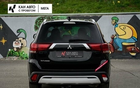 Mitsubishi Outlander III рестайлинг 3, 2020 год, 2 598 000 рублей, 6 фотография