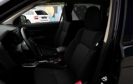 Mitsubishi Outlander III рестайлинг 3, 2020 год, 2 598 000 рублей, 19 фотография