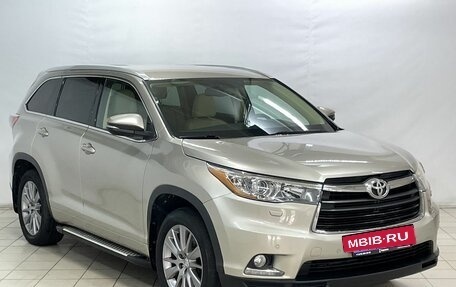 Toyota Highlander III, 2014 год, 3 250 000 рублей, 2 фотография