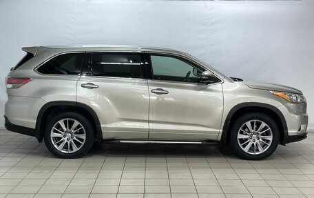 Toyota Highlander III, 2014 год, 3 250 000 рублей, 8 фотография