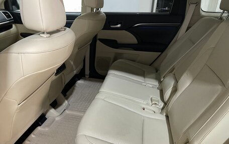 Toyota Highlander III, 2014 год, 3 250 000 рублей, 13 фотография