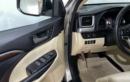 Toyota Highlander III, 2014 год, 3 250 000 рублей, 17 фотография