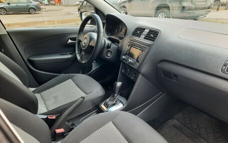 Volkswagen Polo VI (EU Market), 2014 год, 870 000 рублей, 2 фотография