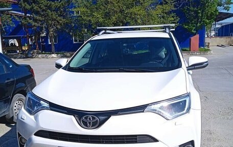 Toyota RAV4, 2019 год, 2 650 000 рублей, 5 фотография