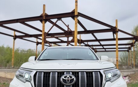 Toyota Land Cruiser Prado 150 рестайлинг 2, 2018 год, 5 699 999 рублей, 2 фотография