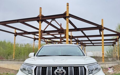 Toyota Land Cruiser Prado 150 рестайлинг 2, 2018 год, 5 699 999 рублей, 5 фотография