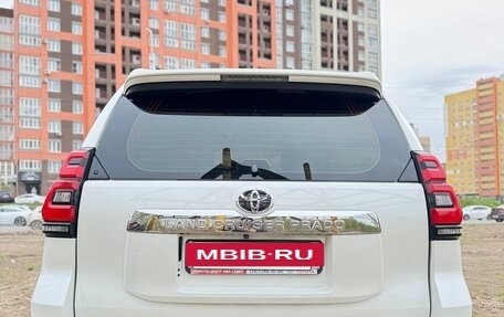 Toyota Land Cruiser Prado 150 рестайлинг 2, 2018 год, 5 699 999 рублей, 9 фотография