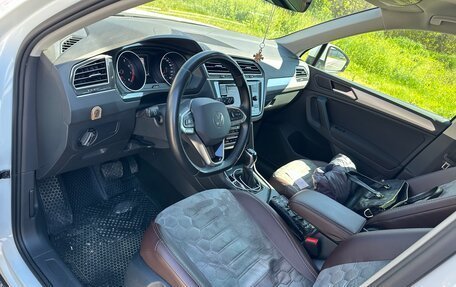 Volkswagen Tiguan II, 2021 год, 2 900 000 рублей, 3 фотография