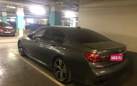 BMW 7 серия, 2017 год, 3 200 000 рублей, 3 фотография