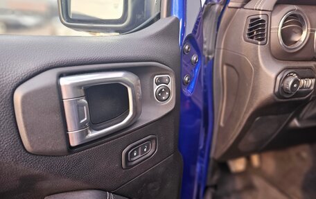 Jeep Wrangler, 2019 год, 4 500 000 рублей, 19 фотография