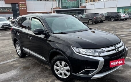 Mitsubishi Outlander III рестайлинг 3, 2018 год, 2 100 000 рублей, 4 фотография