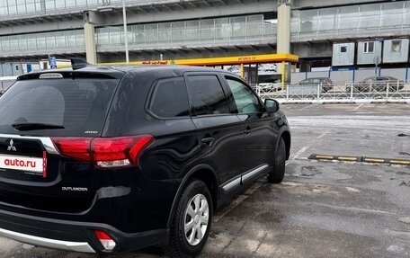 Mitsubishi Outlander III рестайлинг 3, 2018 год, 2 100 000 рублей, 7 фотография