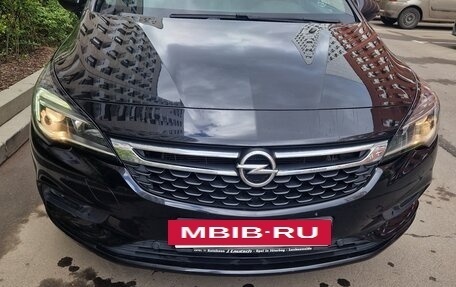 Opel Astra K, 2018 год, 1 930 000 рублей, 2 фотография