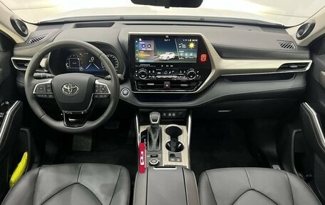 Toyota Highlander, 2025 год, 5 899 000 рублей, 14 фотография