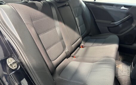 Volkswagen Jetta VI, 2011 год, 899 800 рублей, 4 фотография