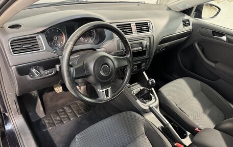 Volkswagen Jetta VI, 2011 год, 899 800 рублей, 8 фотография