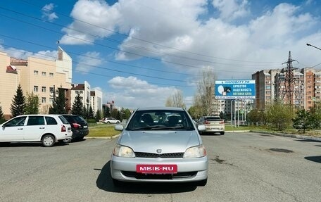 Toyota Platz, 2001 год, 449 000 рублей, 3 фотография
