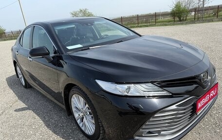 Toyota Camry, 2021 год, 3 250 000 рублей, 1 фотография