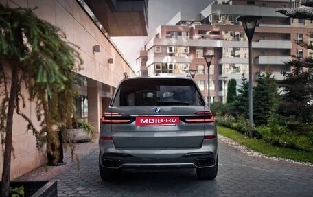 BMW X7, 2022 год, 14 999 999 рублей, 5 фотография