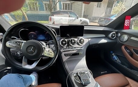 Mercedes-Benz C-Класс, 2018 год, 3 000 000 рублей, 4 фотография