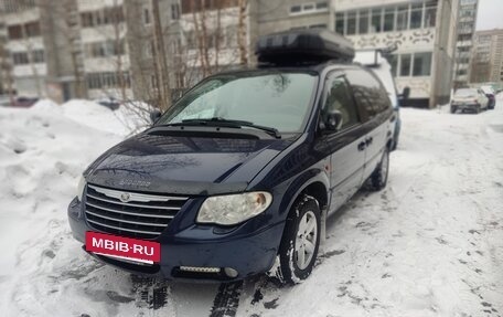 Chrysler Voyager IV, 2007 год, 1 145 000 рублей, 2 фотография