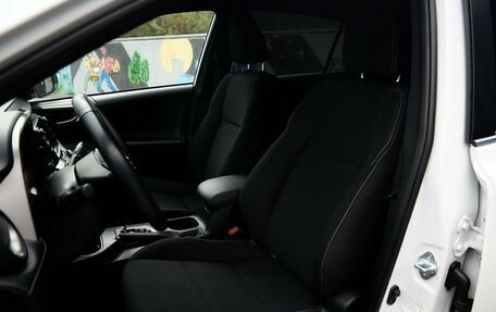 Toyota RAV4, 2018 год, 2 643 000 рублей, 18 фотография