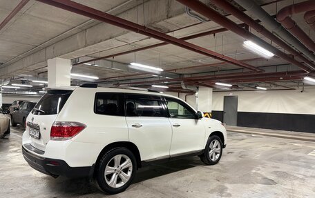 Toyota Highlander III, 2011 год, 1 600 000 рублей, 6 фотография