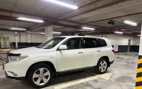 Toyota Highlander III, 2011 год, 1 600 000 рублей, 8 фотография