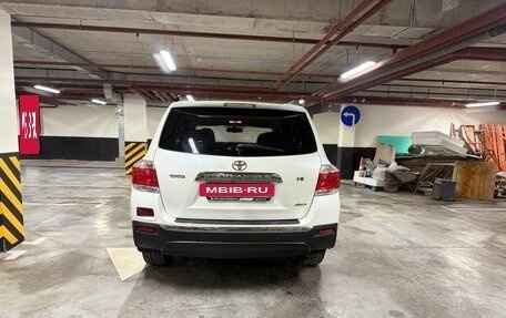 Toyota Highlander III, 2011 год, 1 600 000 рублей, 5 фотография