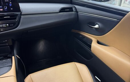 Lexus ES VII, 2021 год, 4 650 000 рублей, 8 фотография