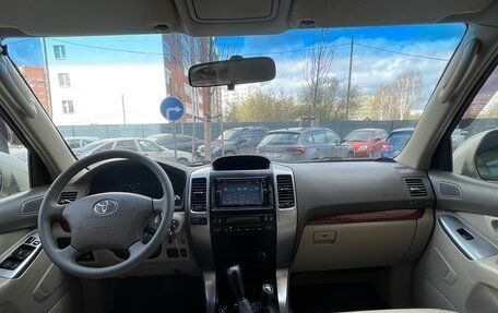 Toyota Land Cruiser Prado 120 рестайлинг, 2004 год, 1 950 000 рублей, 10 фотография