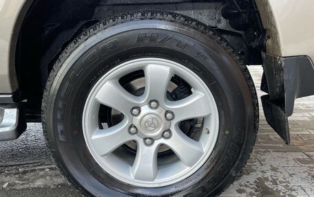 Toyota Land Cruiser Prado 120 рестайлинг, 2004 год, 1 950 000 рублей, 9 фотография