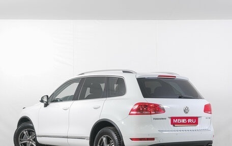 Volkswagen Touareg III, 2012 год, 2 499 000 рублей, 4 фотография