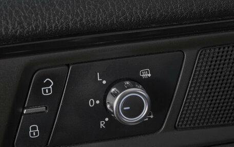 Volkswagen Touareg III, 2012 год, 2 499 000 рублей, 22 фотография