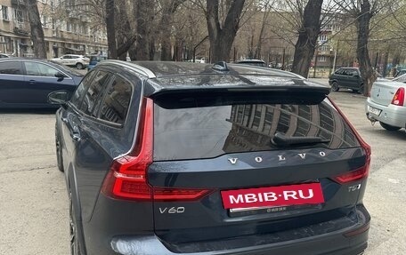 Volvo V60 Cross Country II, 2021 год, 4 000 000 рублей, 2 фотография